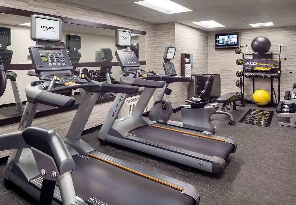 Courtyard By Marriott Phoenix Airport