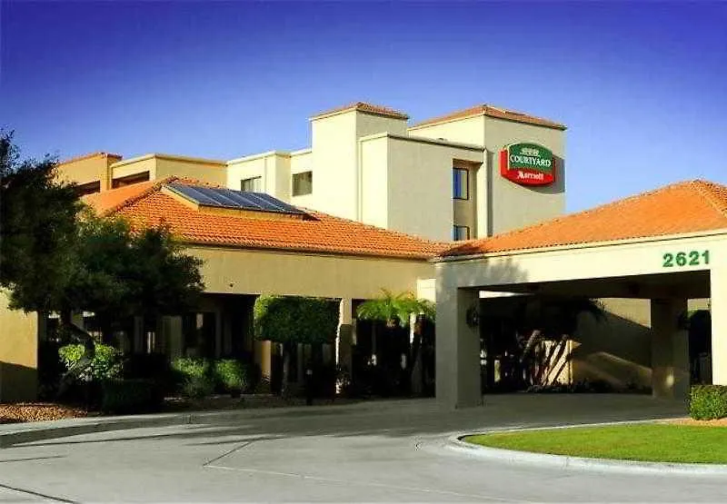 Courtyard By Marriott Phoenix Airport