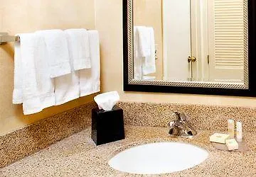 Courtyard By Marriott Phoenix Airport
