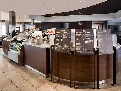 Courtyard By Marriott Phoenix Airport Hotel